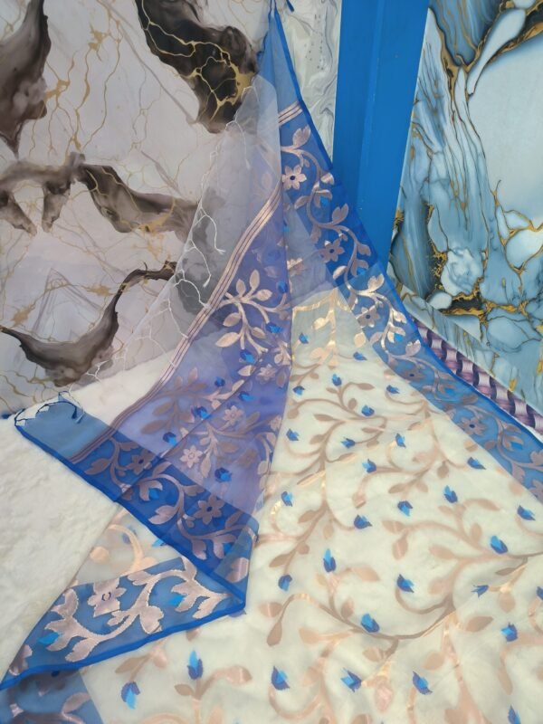 ＨＭＺPremium Banarasi Kora Silk Saree with Meenakari & Contrast Blue Border