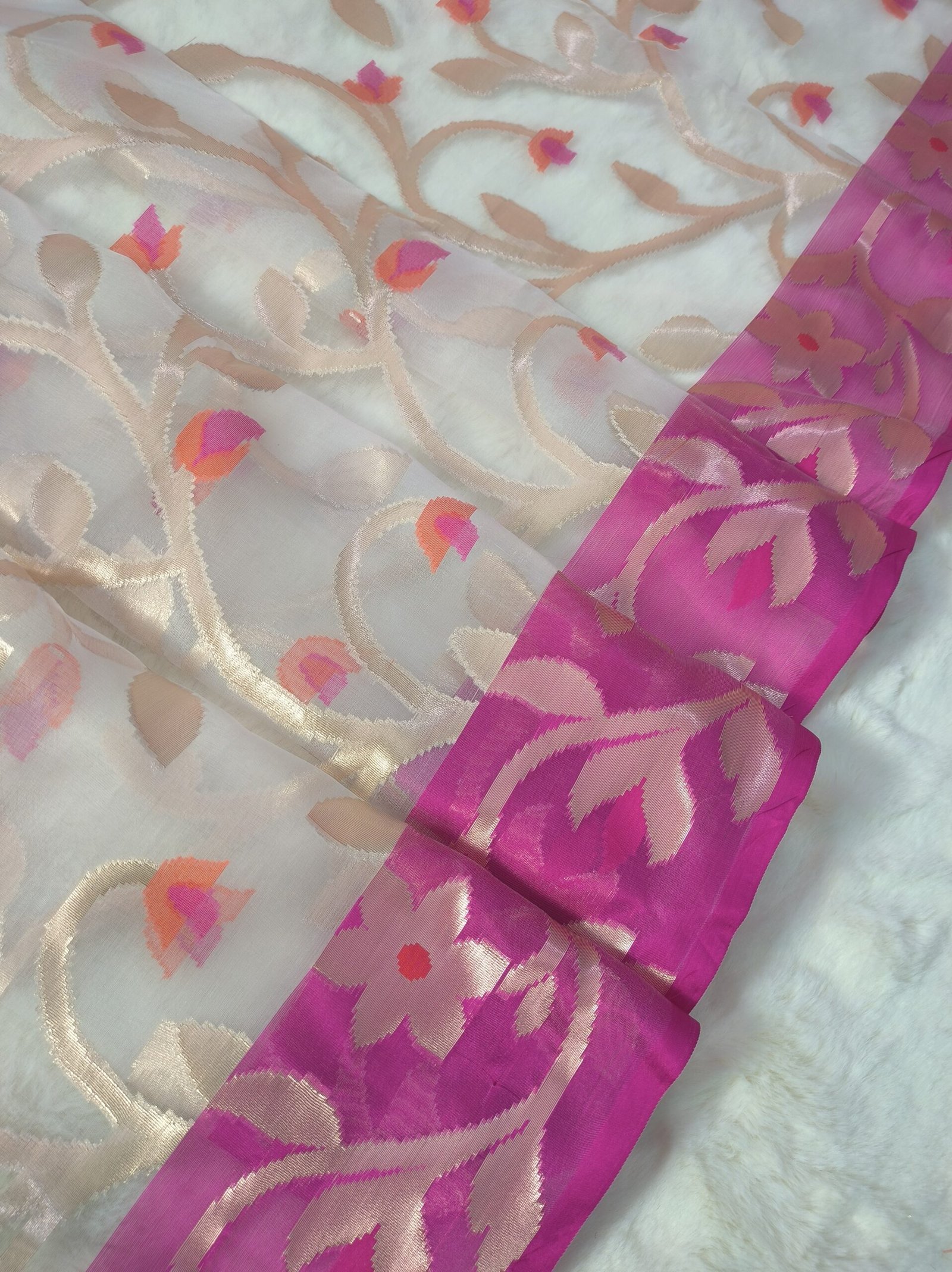 IMG_20260708_153939 HMZPremium Banarasi Kora Silk Saree with Meenakari & Contrast Rani Border - Image 4