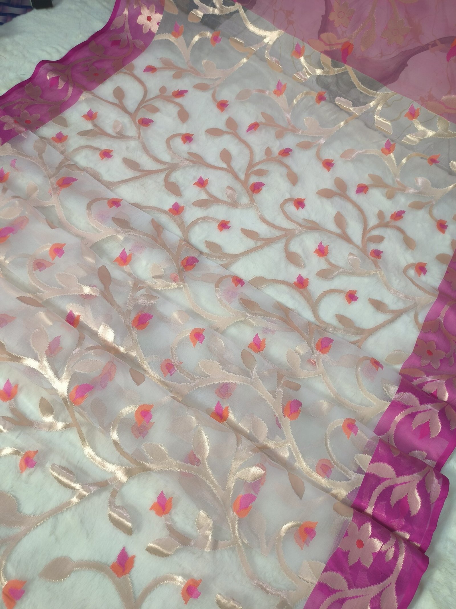 IMG_20260708_154012 HMZPremium Banarasi Kora Silk Saree with Meenakari & Contrast Rani Border - Image 3